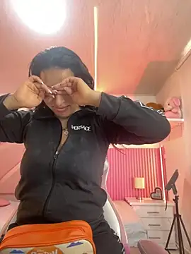 Mia garcia28 online show from 11.17.25