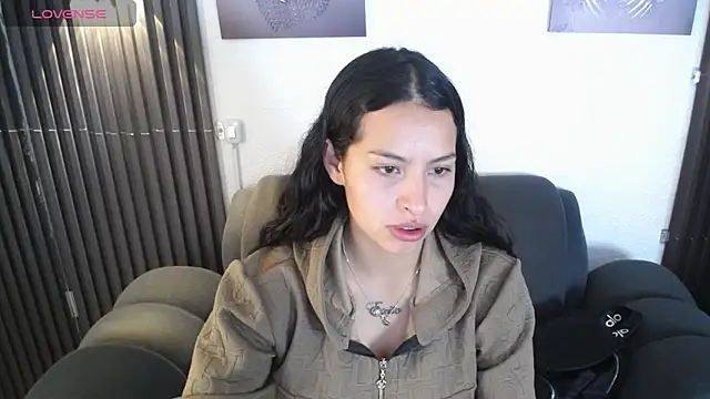 Snapshot of Mia_garcia28 chatting on 05.13.26 Mia garcia28 online show from 05.13.26