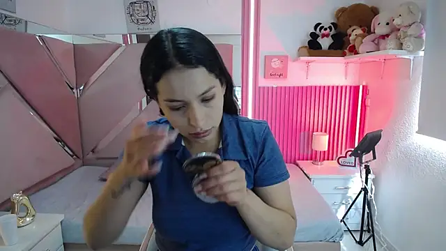 Snapshot of Mia_garcia28 chatting on 05.18.26 Mia garcia28 online show from 05.18.26