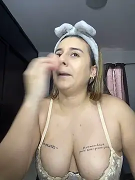 Lana Herondale online show from 09.22.25