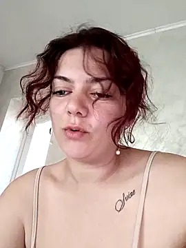 Snapshot of LadyNora chatting on 04.21.26 LadyNora online show from 04.21.26