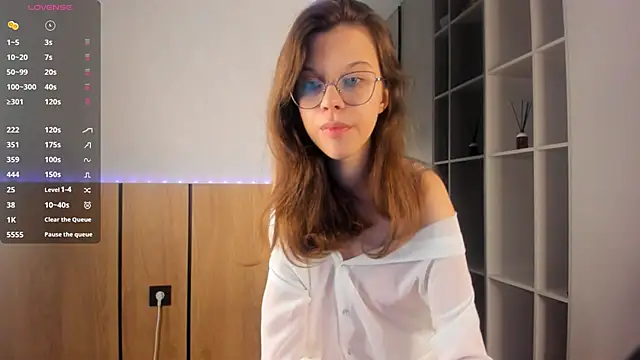 Xonalenei online show from 09.24.25