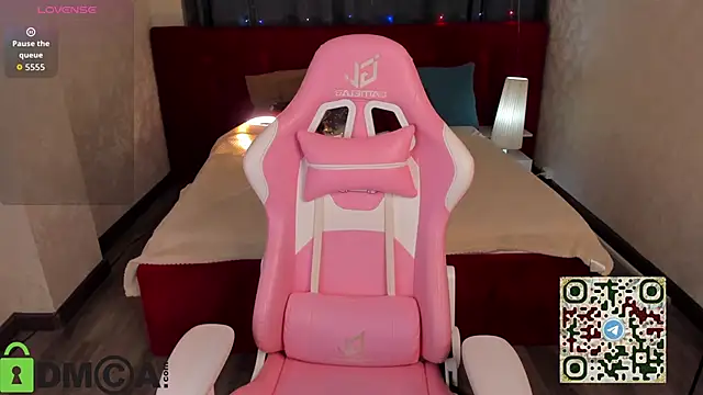 Snapshot of Mia_E1fie chatting on 01.19.26 Mia E1fie online show from 01.19.26