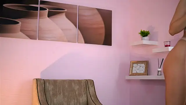 EvieMathis online show from 12.03.25