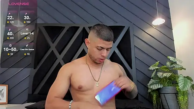 marco garciia  online show from 10.30.25