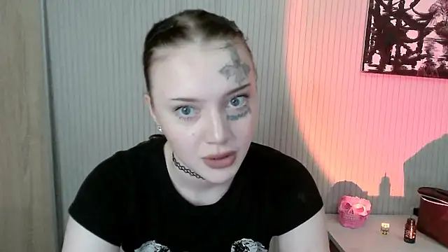 Snapshot of eva_sunshine_blue_eyes chatting on 07.16.26 eva sunshine blue eyes online show from 07.16.26