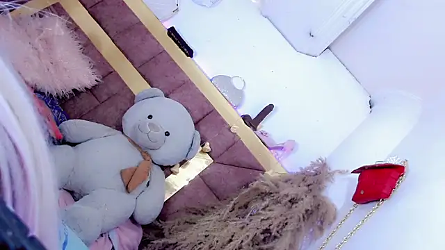 ravenous charmer online show from 02.13.26