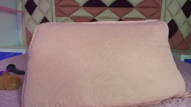 valecastro  online show from 10.03.25