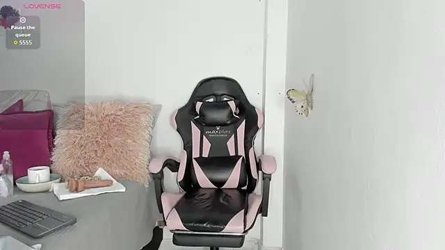 mari-ross online show from 04.12.26