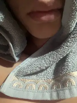 Snapshot of sunset24 chatting on 11.20.25 sunset24 online show from 11.20.25