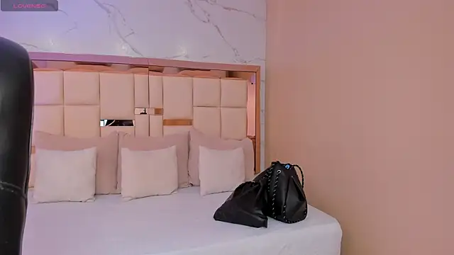 julieta rosee online show from 04.08.26