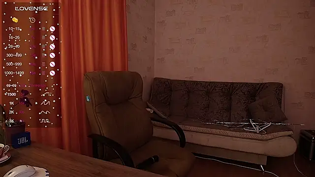 Milla Vanilla  online show from 02.13.26