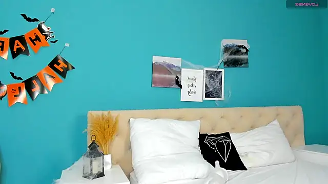 Ameli Shell online show from 10.30.25