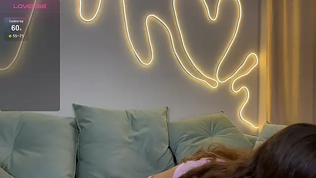 Eva Collinss online show from 10.02.25