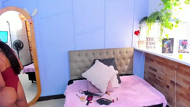 milavega  online show from 01.06.26