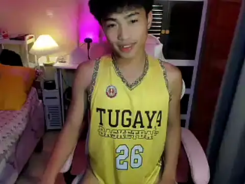 Snapshot of yourhotpinoy chatting on 10.06.25 yourhotpinoy online show from 10.06.25