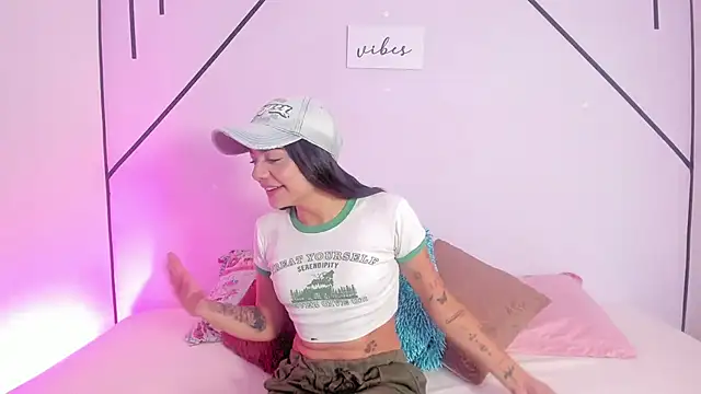 MiahCornell  online show from 01.05.26