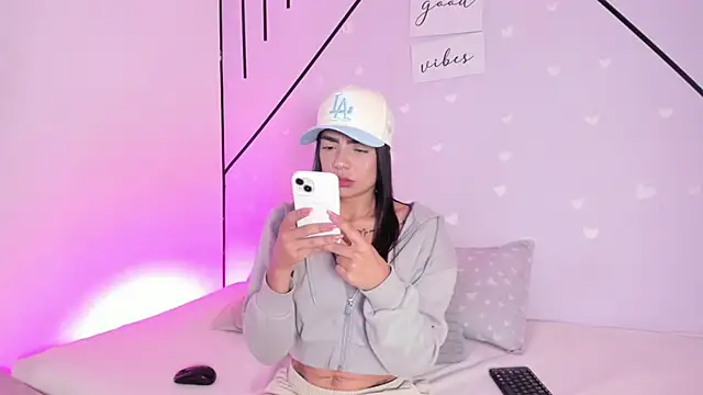 MiahCornell  online show from 03.30.26