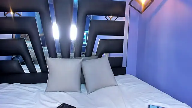 Taniabenelli online show from 09.25.25