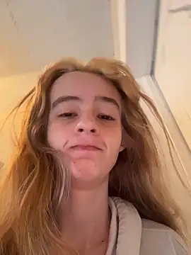 SeccySerena online show from 02.17.26