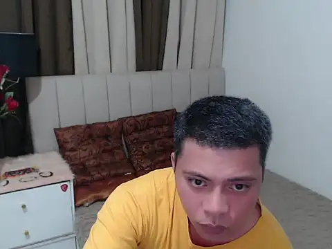 Snapshot of MartinSonCum chatting on 09.12.25 MartinSonCum online show from 09.12.25