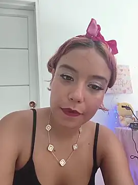 Snapshot of TamaraMera chatting on 04.26.26 TamaraMera online show from 04.26.26