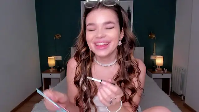 Snapshot of HollisHearl chatting on 03.06.26 HollisHearl online show from 03.06.26