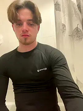 Snapshot of BWC00722 chatting on 11.23.25 BWC00722 online show from 11.23.25