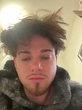 Snapshot of BWC00722 chatting on 11.25.25 BWC00722 online show from 11.25.25