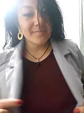 Snapshot of karla_valk1 chatting on 09.20.25 karla valk1 online show from 09.20.25