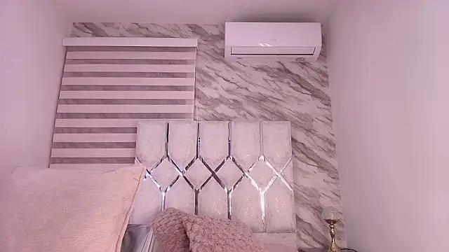 Snapshot of cataleya_ebony_ chatting on 02.05.26 cataleya ebony online show from 02.05.26