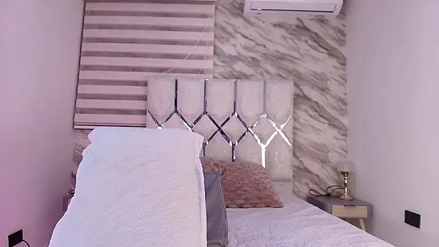 Snapshot of cataleya_ebony_ chatting on 02.17.26 cataleya ebony online show from 02.17.26