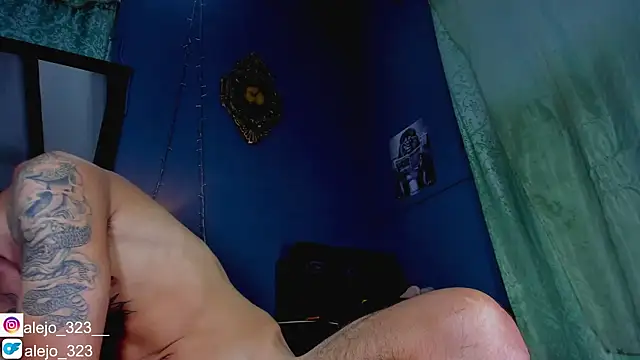 Snapshot of alejo__323__ chatting on 09.16.25 alejo  323   online show from 09.16.25