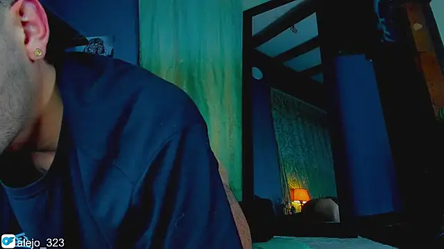 Snapshot of alejo__323__ chatting on 10.17.25 alejo  323   online show from 10.17.25