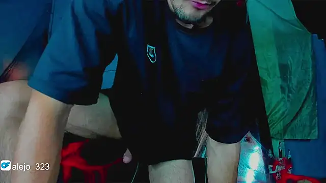 Snapshot of alejo__323__ chatting on 10.29.25 alejo  323   online show from 10.29.25