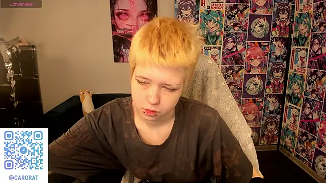 Snapshot of CarolineRichter chatting on 10.13.25 CarolineRichter online show from 10.13.25