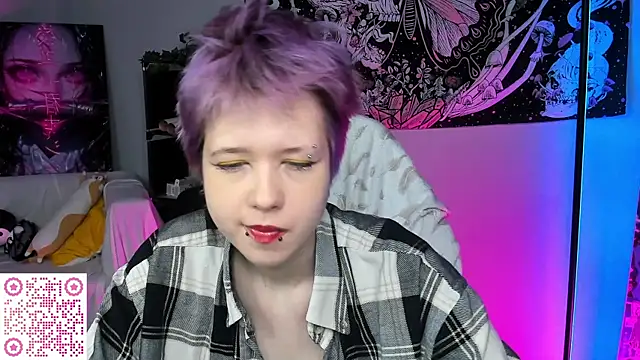 Snapshot of CarolineRichter chatting on 11.16.25 CarolineRichter online show from 11.16.25