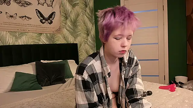 Snapshot of CarolineRichter chatting on 11.20.25 CarolineRichter online show from 11.20.25