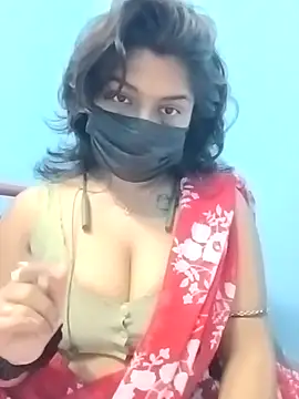 Snapshot of Naughty-Chaaya chatting on 11.21.25 Naughty-Chaaya online show from 11.21.25