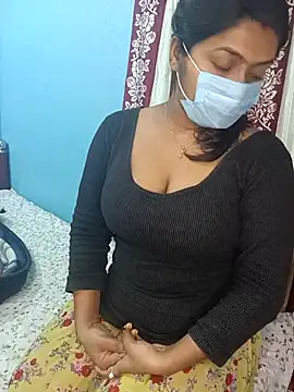 Snapshot of Naughty-Chaaya chatting on 12.20.25 Naughty-Chaaya online show from 12.20.25