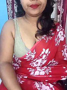 Snapshot of Naughty-Chaaya chatting on 12.21.25 Naughty-Chaaya online show from 12.21.25