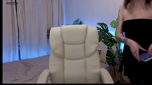 TinaMelt online show from 09.23.25