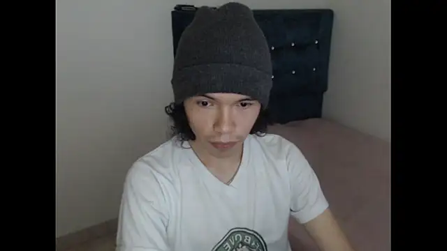 Xoxo Smiles online show from 09.20.25