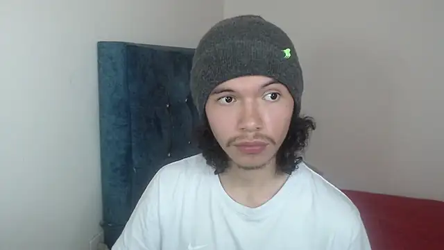 Xoxo Smiles online show from 11.29.25