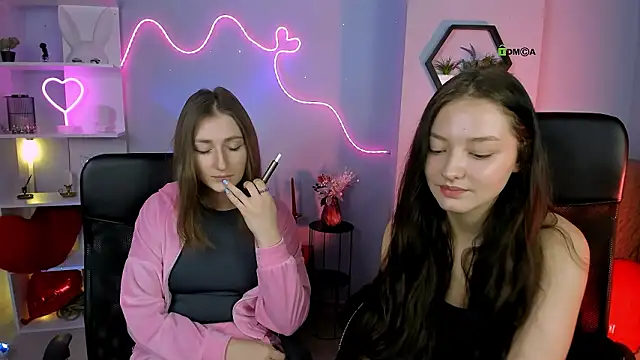 eva smiith  online show from 02.05.26