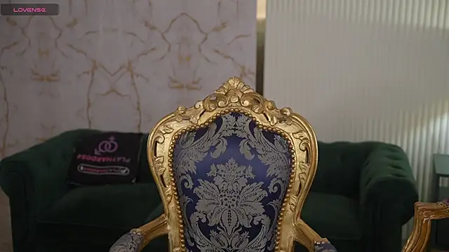 Snapshot of Esmie_Smile chatting on 02.19.26 Esmie Smile online show from 02.19.26