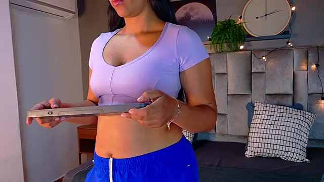 RiriiBrunette   online show from 11.21.25