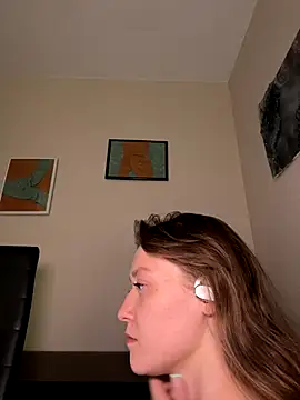 Snapshot of Bambi-Live chatting on 09.09.25 Bambi-Live online show from 09.09.25