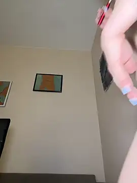 Snapshot of Bambi-Live chatting on 10.24.25 Bambi-Live online show from 10.24.25