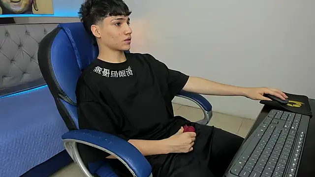 Snapshot of SamBlack_ chatting on 05.04.26 SamBlack online show from 05.04.26
